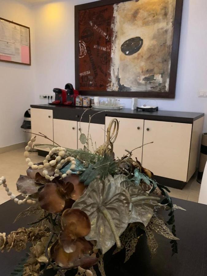 Chic City Rooms 锡吉什瓦拉 外观 照片